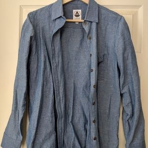 Tradlands chambray button down shirt, size small.